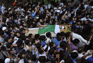 Burhan Wani’s body carried by mourners. Credit: Syed Shahriyar